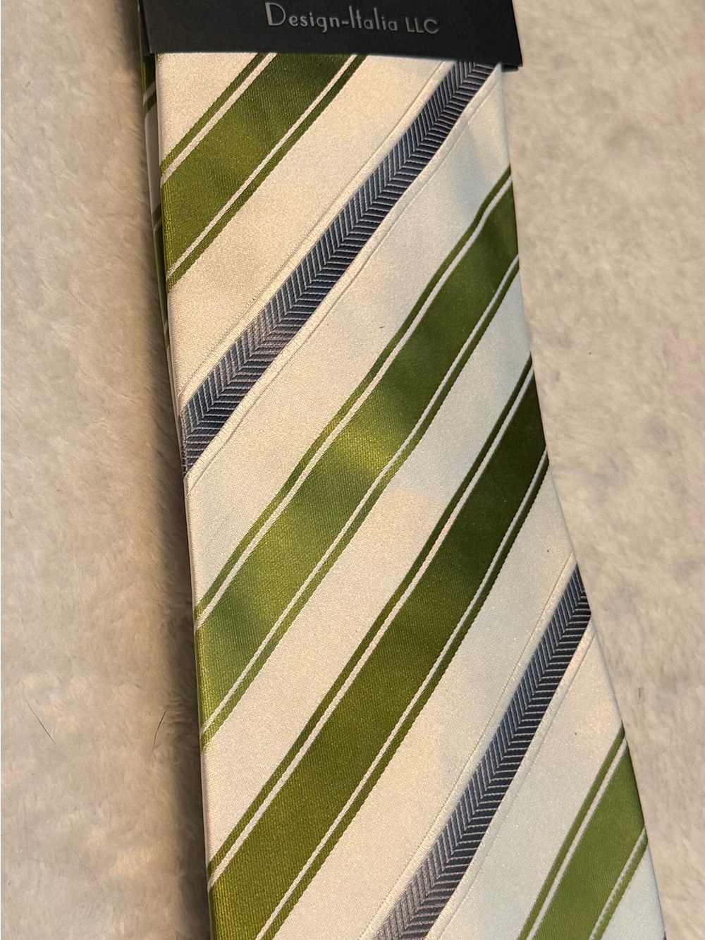 Design-Italia Green Stripe Silk Tie - Classic Diagonal Pattern
